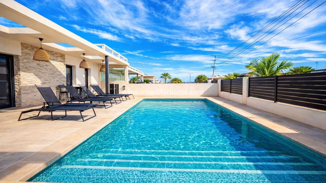 Försäljning - Villa - Torrevieja - Costa Blanca