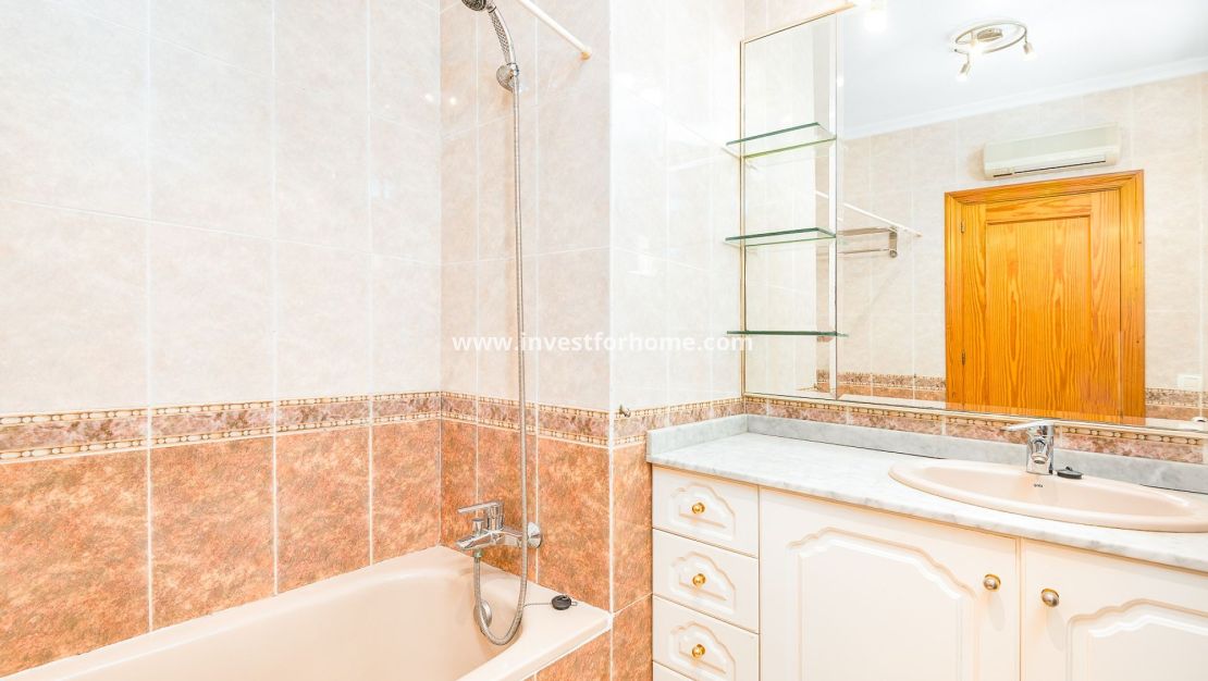 Försäljning - Villa - Torrevieja - Costa Blanca