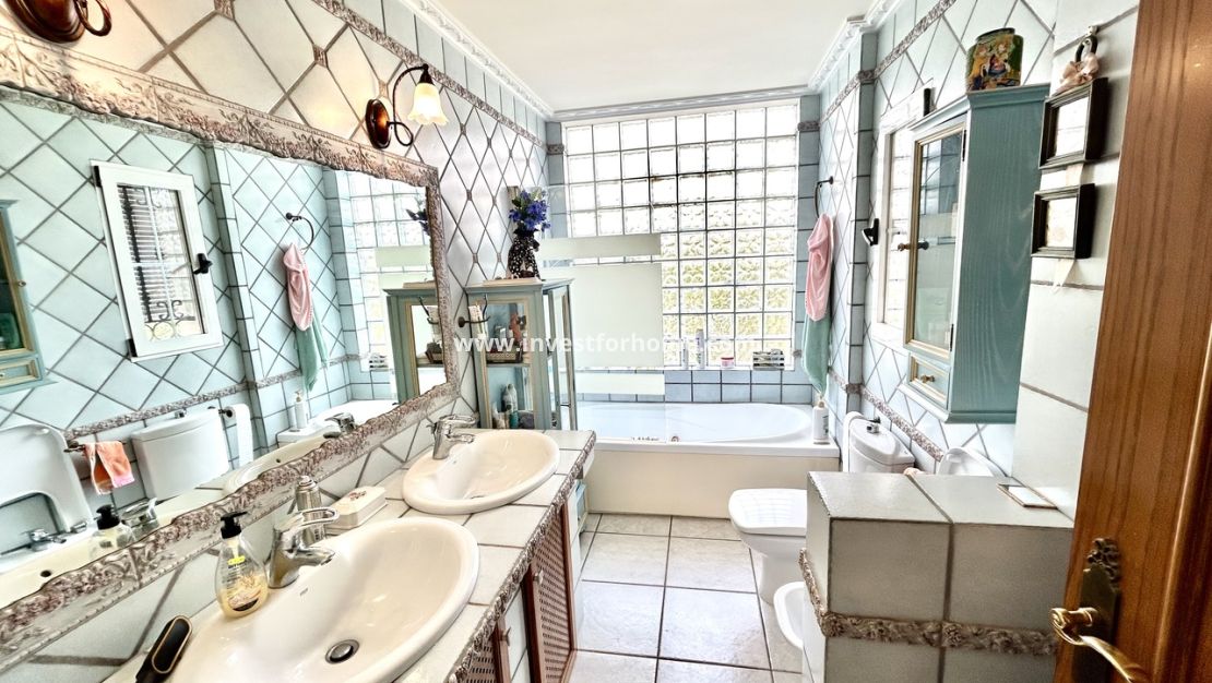 Försäljning - Villa - Torrevieja - Costa Blanca