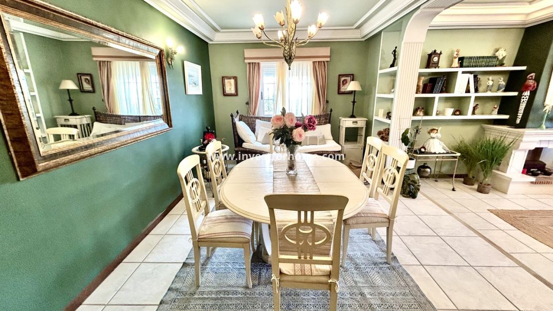 Försäljning - Villa - Torrevieja - Costa Blanca