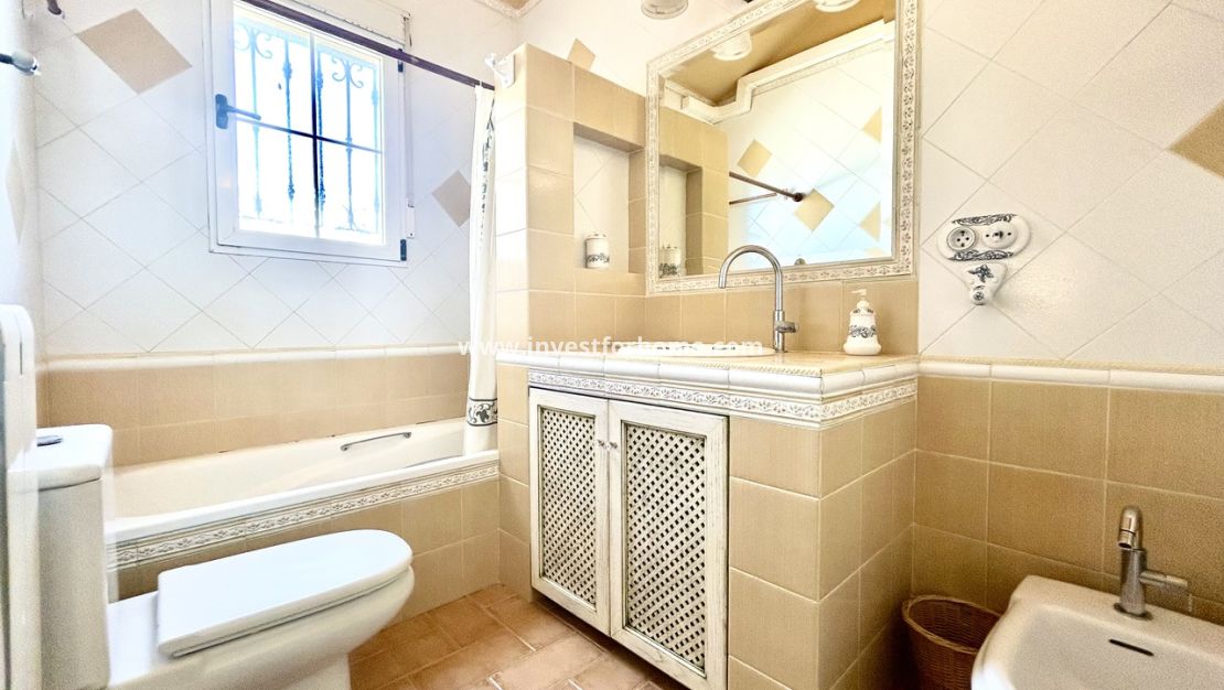 Försäljning - Villa - Torrevieja - Costa Blanca