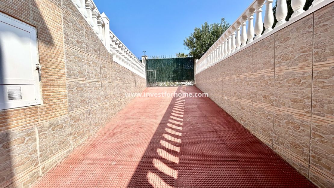 Försäljning - Villa - Torrevieja - Costa Blanca