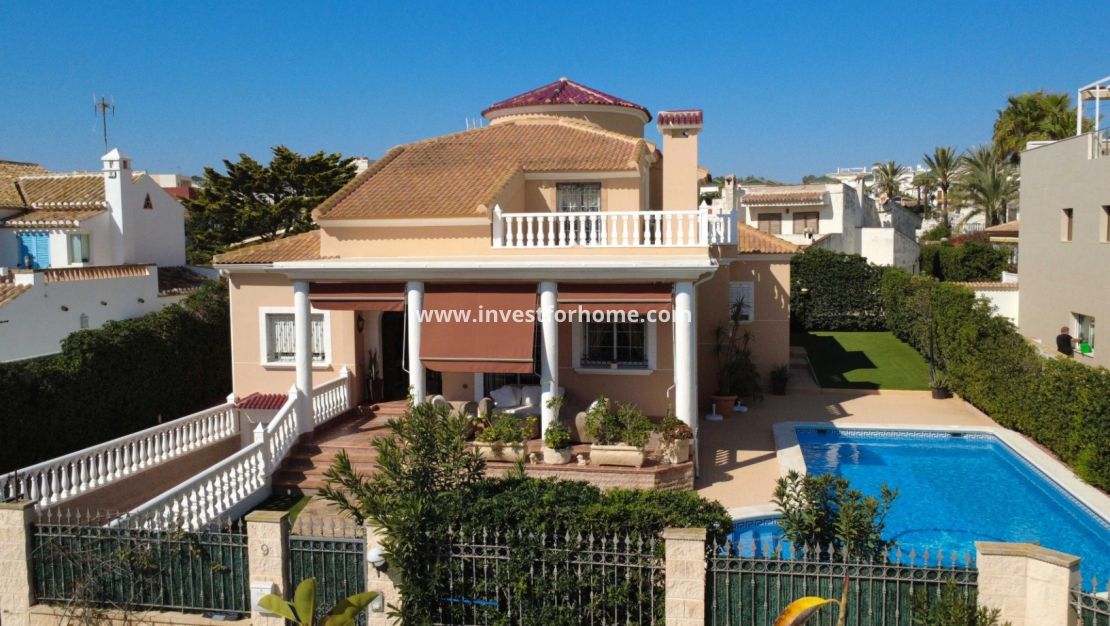 Försäljning - Villa - Torrevieja - Costa Blanca