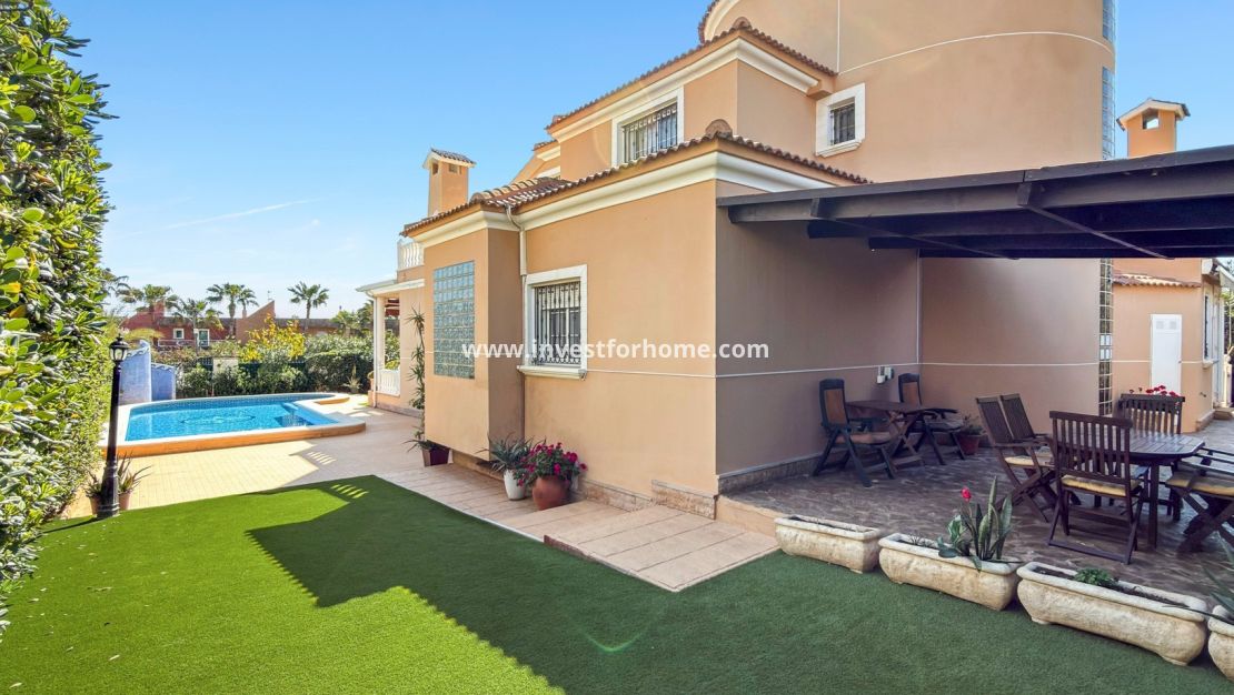 Försäljning - Villa - Torrevieja - Costa Blanca