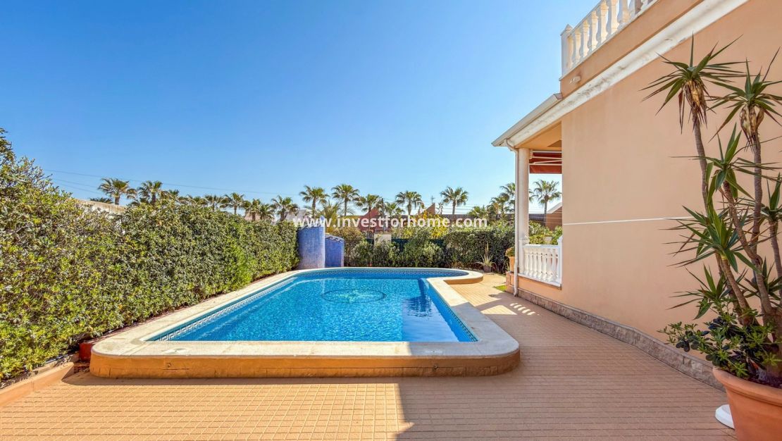 Försäljning - Villa - Torrevieja - Costa Blanca