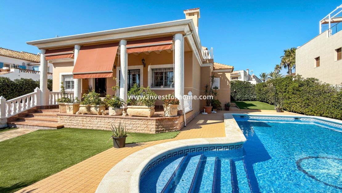 Försäljning - Villa - Torrevieja - Costa Blanca