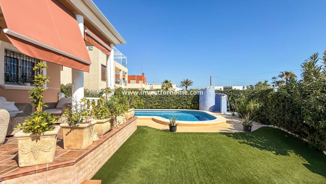 Försäljning - Villa - Torrevieja - Costa Blanca