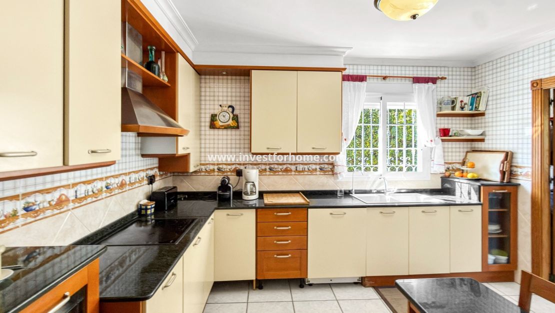 Försäljning - Villa - Torrevieja - Costa Blanca