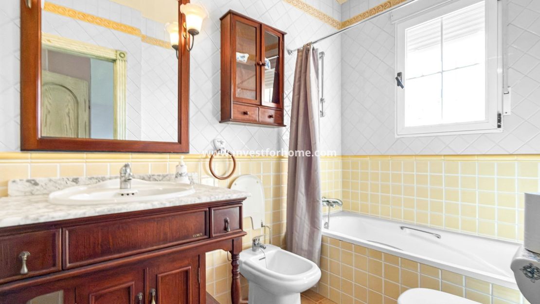 Försäljning - Villa - Torrevieja - Costa Blanca