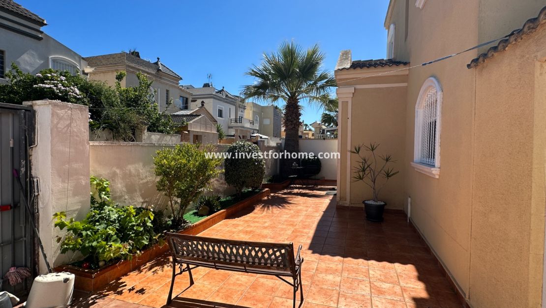 Försäljning - Villa - Torrevieja - Costa Blanca