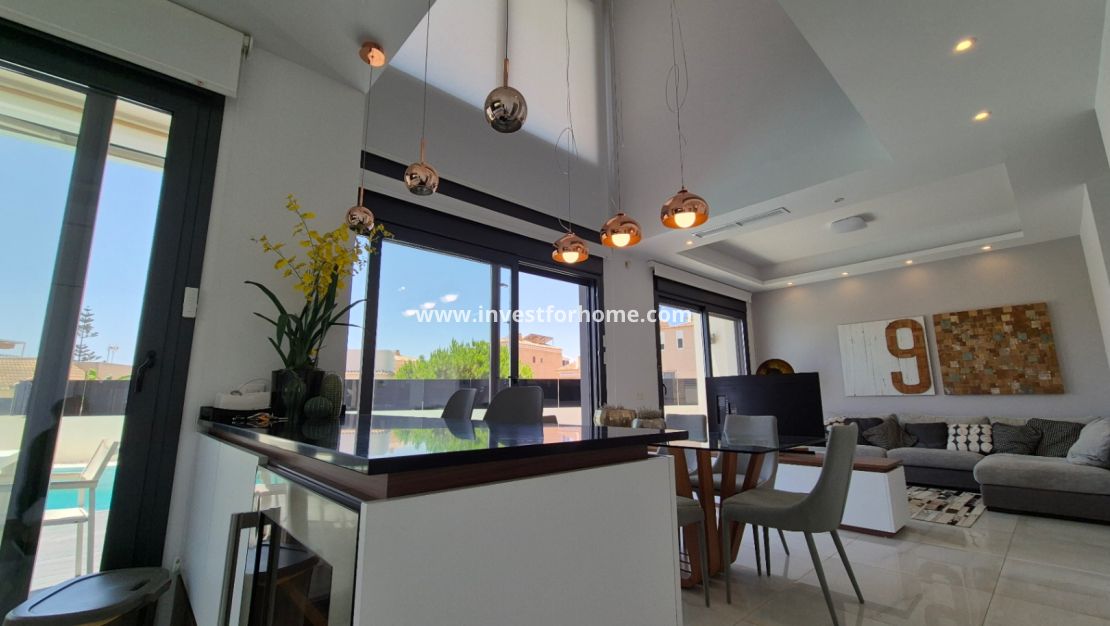 Försäljning - Villa - Torrevieja - Costa Blanca