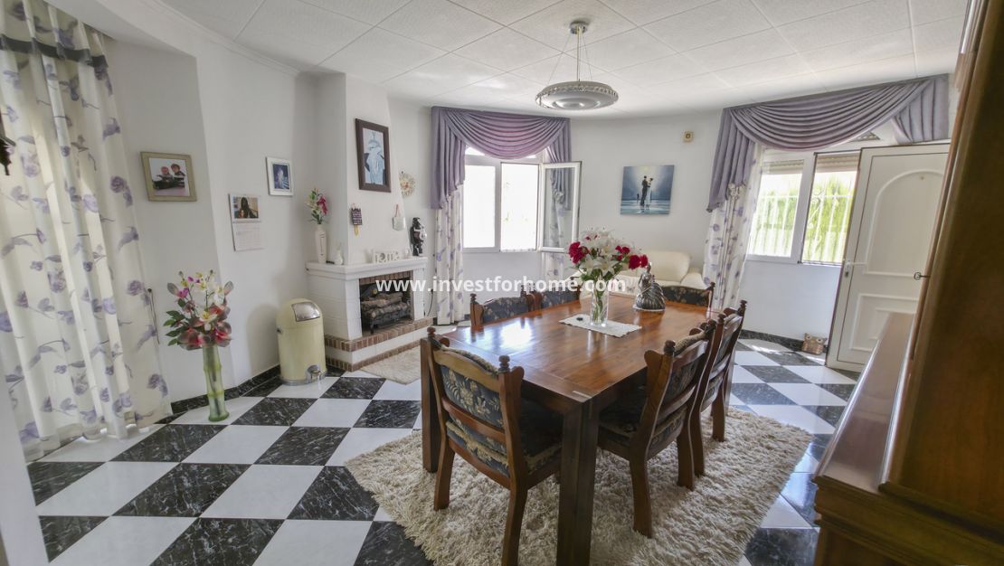 Försäljning - Villa - Torrevieja - Costa Blanca