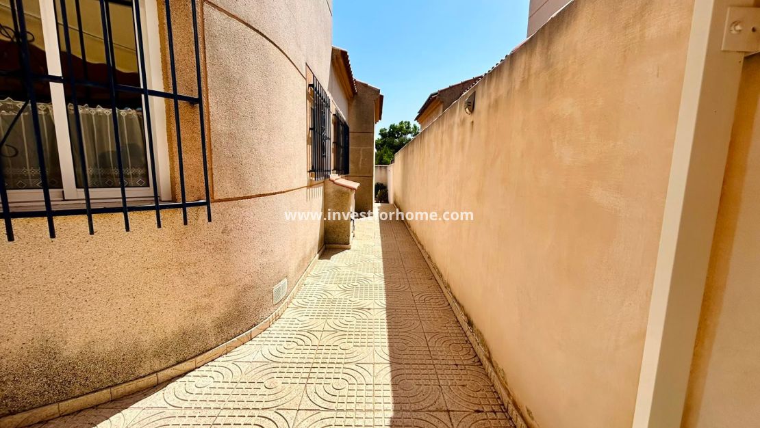 Försäljning - Villa - Torrevieja - Costa Blanca
