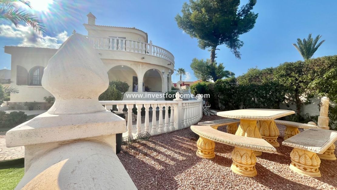 Försäljning - Villa - Torrevieja - La Siesta-El Chaparral