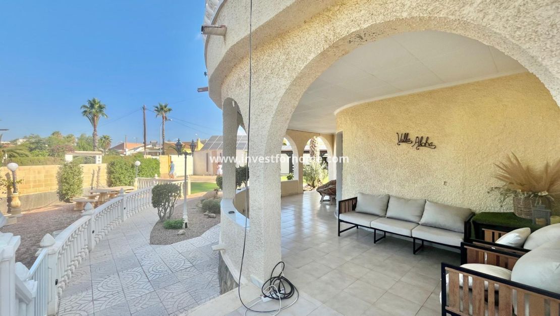 Försäljning - Villa - Torrevieja - La Siesta-El Chaparral