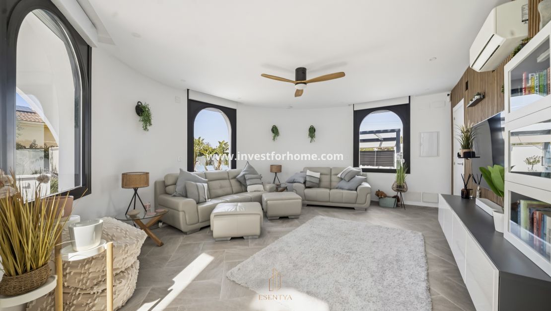 Försäljning - Villa - Torrevieja - La Siesta-El Chaparral