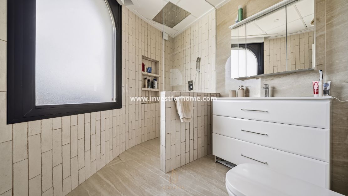 Försäljning - Villa - Torrevieja - La Siesta-El Chaparral