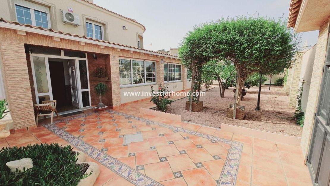 Försäljning - Villa - Torrevieja - La Siesta - El Salado - Torreta