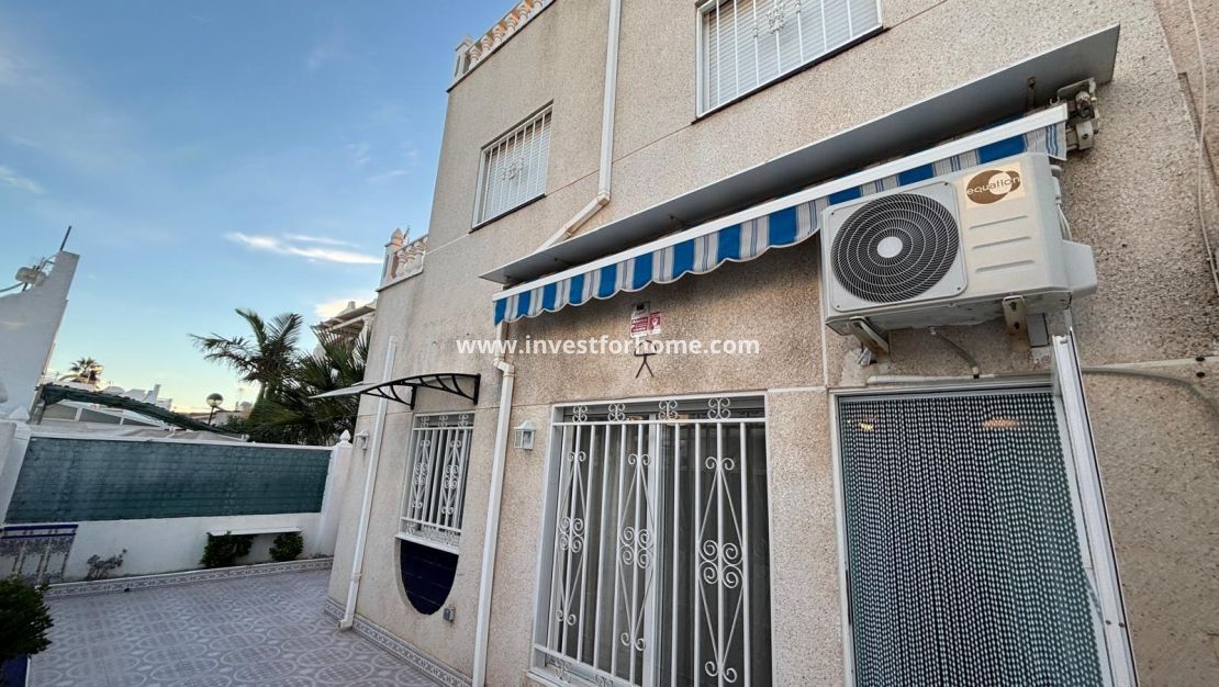 Försäljning - Villa - Torrevieja - La Siesta - El Salado - Torreta