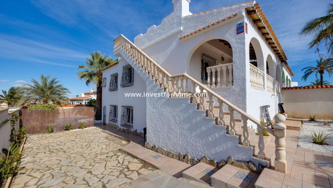 Försäljning - Villa - Torrevieja - La Siesta - El Salado - Torreta
