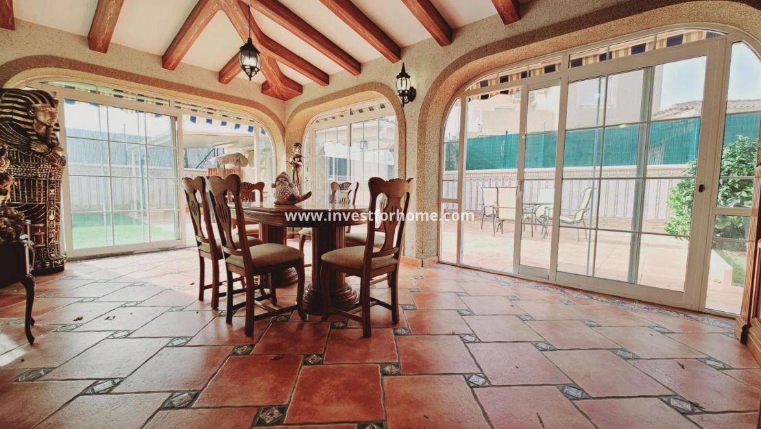 Försäljning - Villa - Torrevieja - La Siesta - El Salado - Torreta