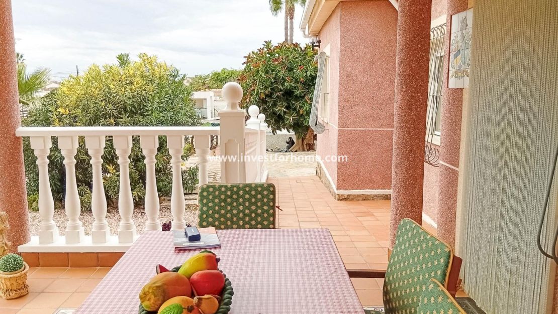 Försäljning - Villa - Torrevieja - La Siesta - El Salado - Torreta