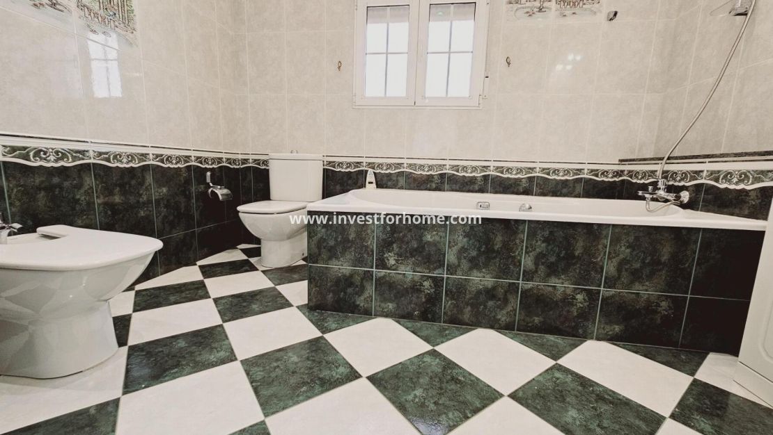 Försäljning - Villa - Torrevieja - La Siesta - El Salado - Torreta