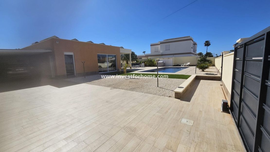 Försäljning - Villa - Torrevieja - La Siesta - El Salado - Torreta