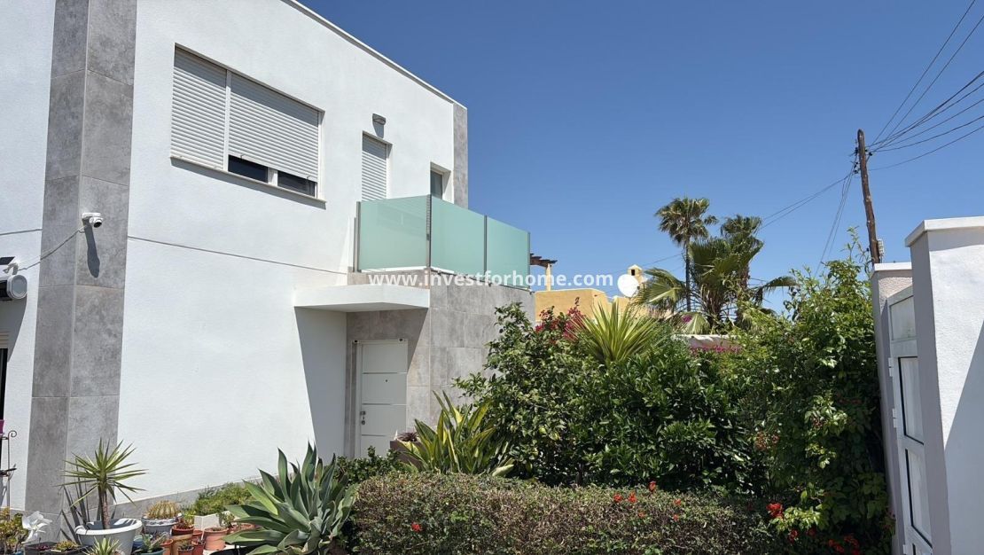 Försäljning - Villa - Torrevieja - La Siesta - El Salado - Torreta