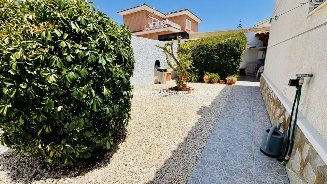 Försäljning - Villa - Torrevieja - La Siesta - El Salado - Torreta