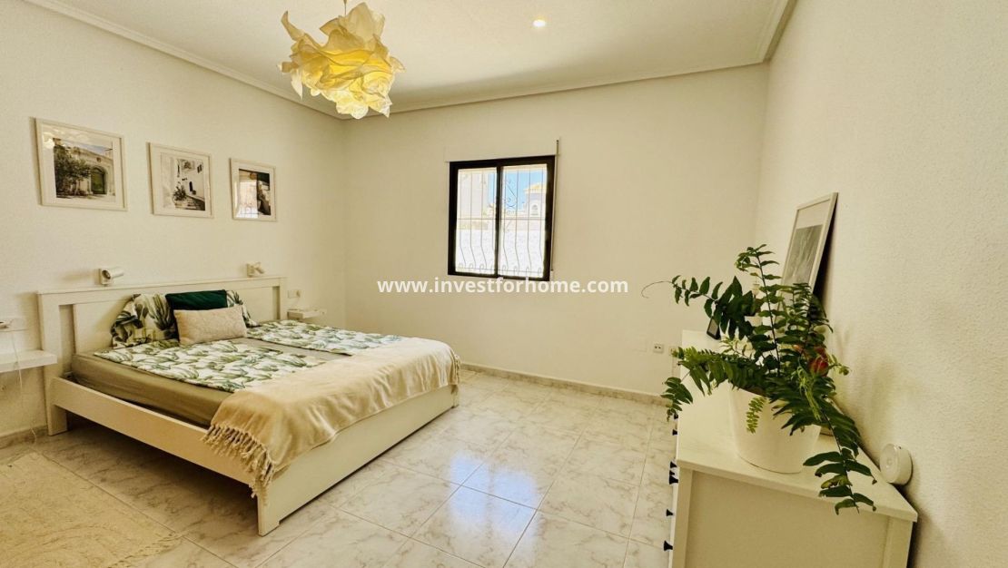 Försäljning - Villa - Torrevieja - La Siesta - El Salado - Torreta