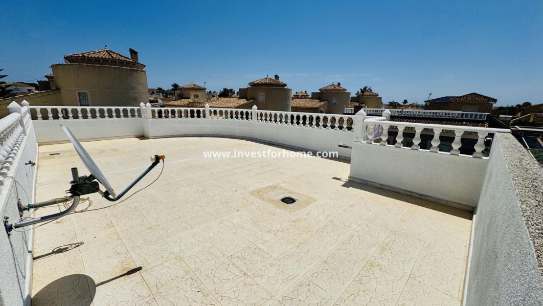 Försäljning - Villa - Torrevieja - La Siesta - El Salado - Torreta