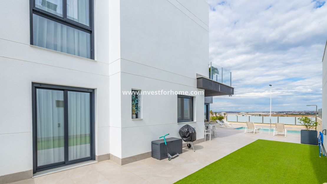 Försäljning - Villa - Torrevieja - Los Altos