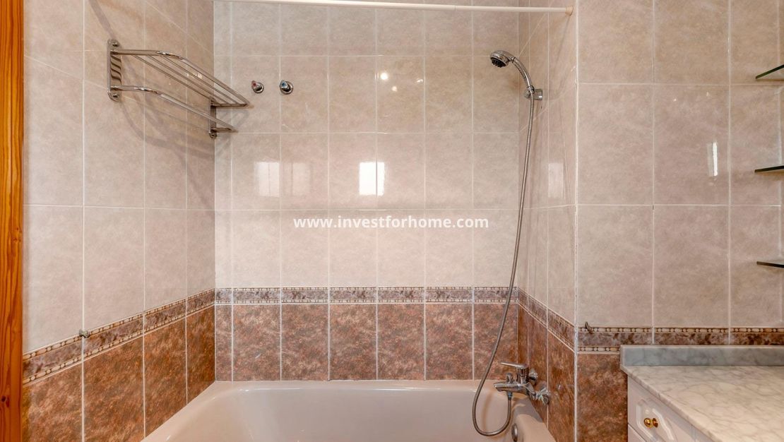 Försäljning - Villa - Torrevieja - Los Balcones - Los Altos Del Edén