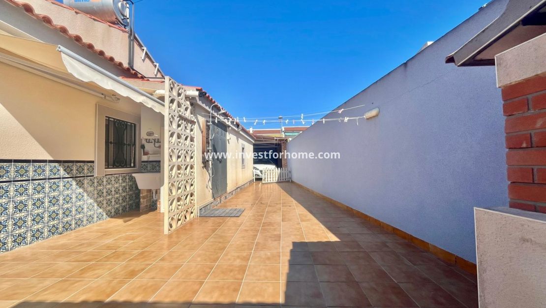 Försäljning - Villa - Torrevieja - Los Balcones - Los Altos Del Edén