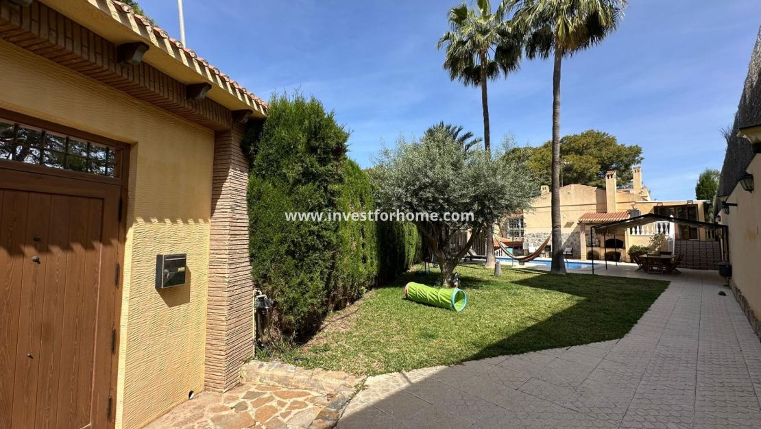 Försäljning - Villa - Torrevieja - Los Balcones - Los Altos Del Edén