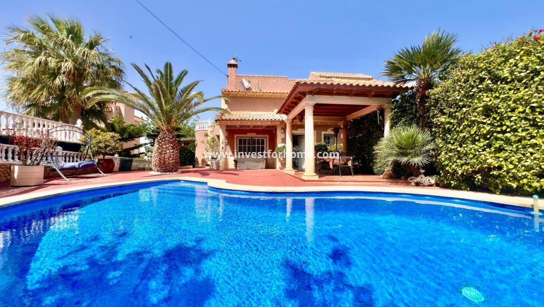 Försäljning - Villa - Torrevieja - Los Balcones - Los Altos Del Edén