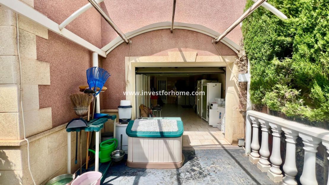 Försäljning - Villa - Torrevieja - Los Balcones - Los Altos Del Edén