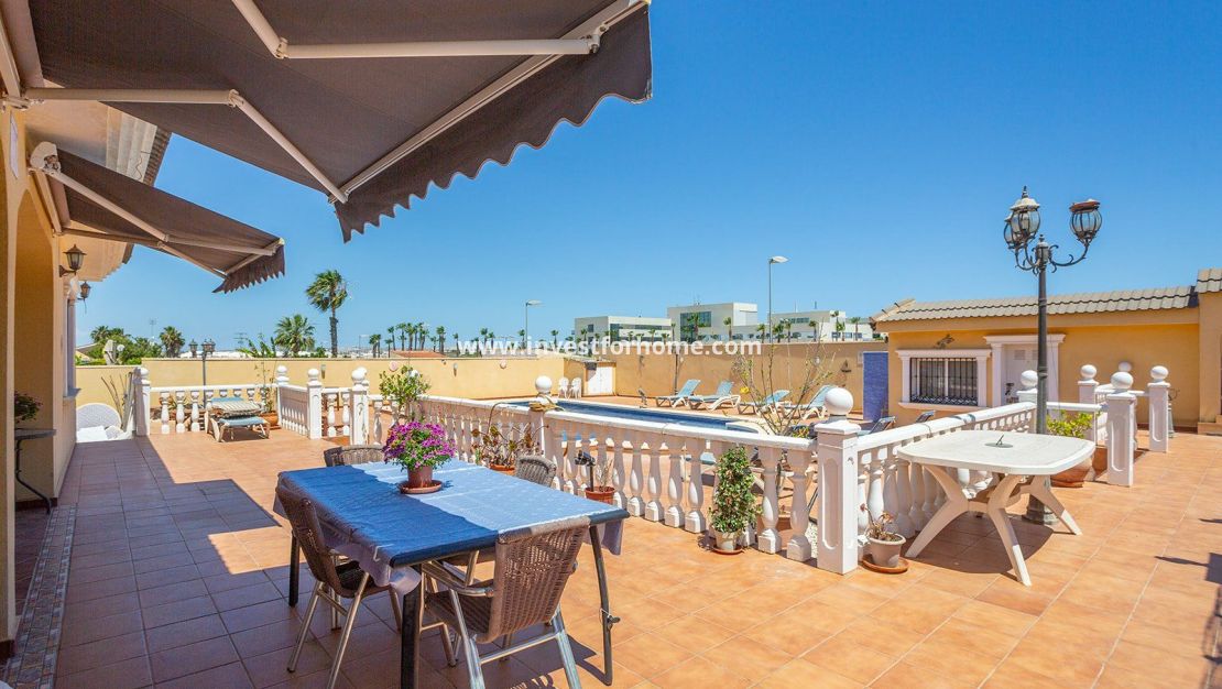 Försäljning - Villa - Torrevieja - Los Balcones