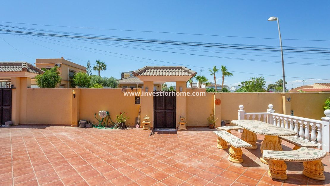 Försäljning - Villa - Torrevieja - Los Balcones