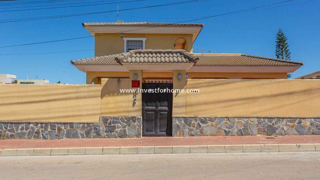 Försäljning - Villa - Torrevieja - Los Balcones
