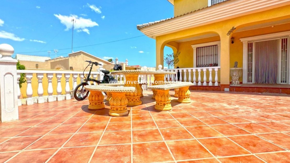 Försäljning - Villa - Torrevieja - Los Balcones