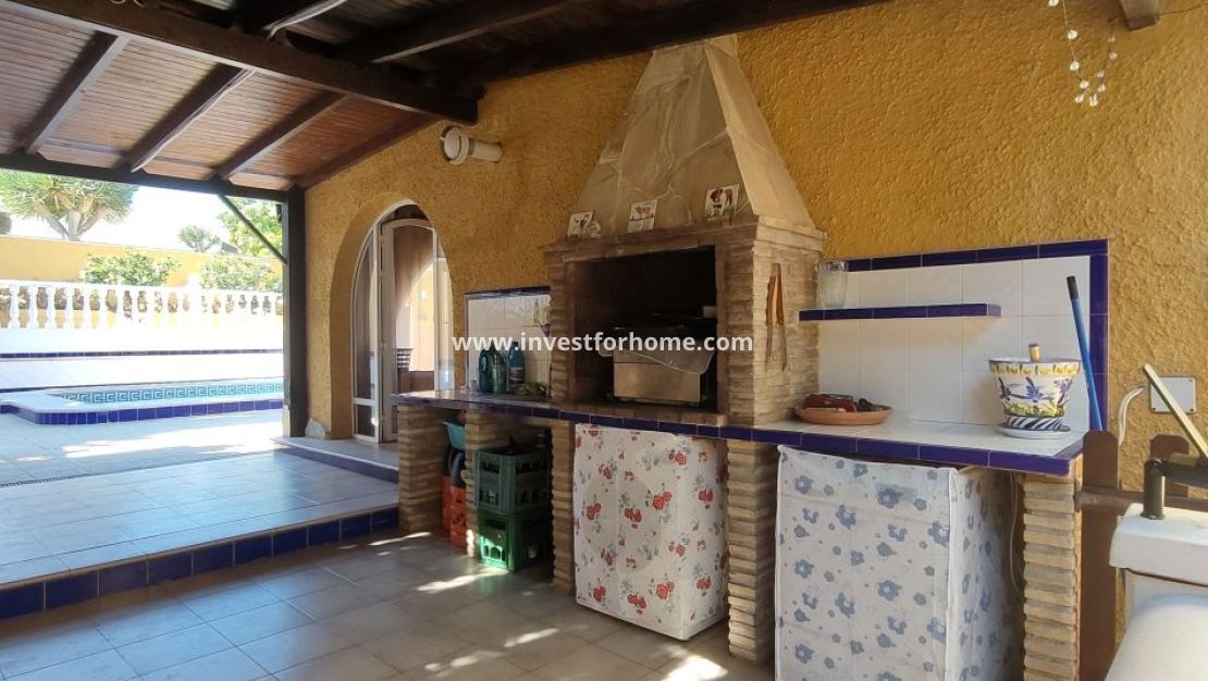 Försäljning - Villa - Torrevieja - Los Balcones