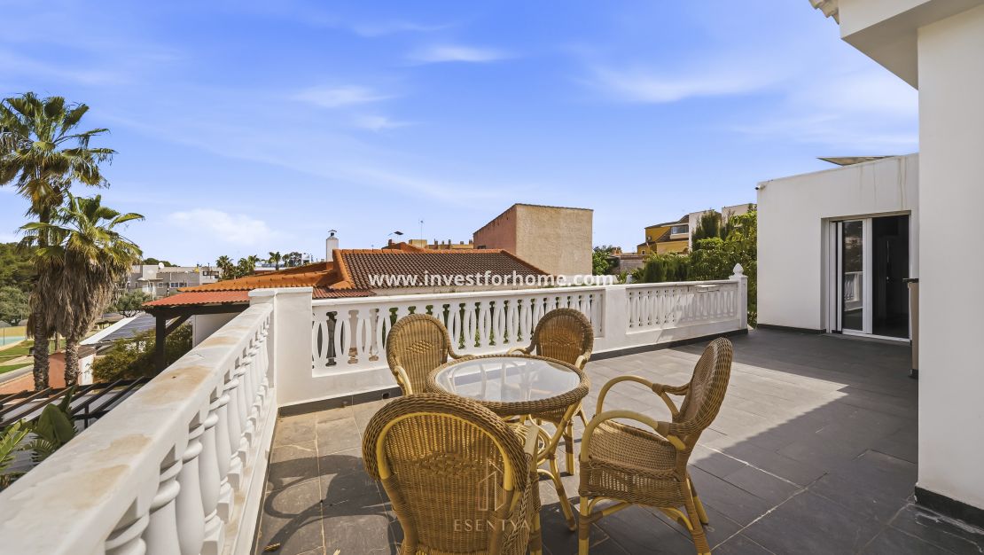 Försäljning - Villa - Torrevieja - Los Balcones