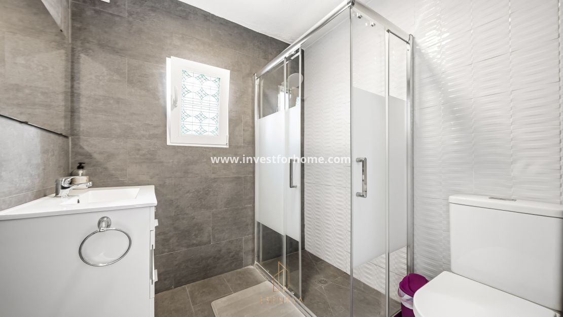 Försäljning - Villa - Torrevieja - Los Balcones