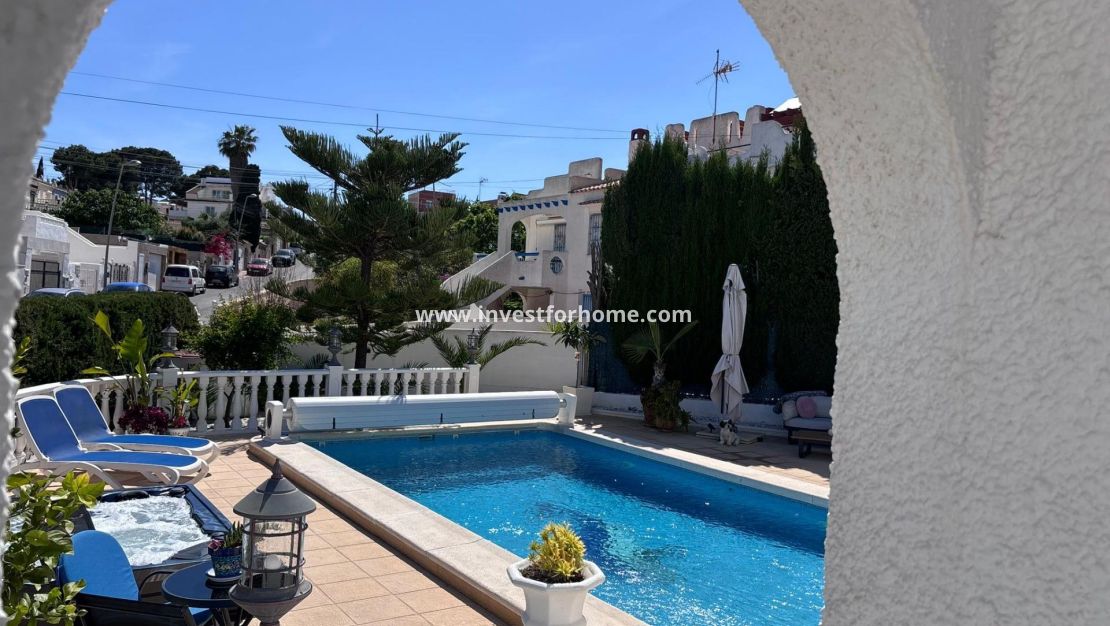 Försäljning - Villa - Torrevieja - Los Balcones
