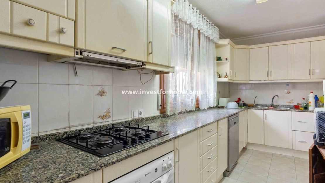 Försäljning - Villa - Torrevieja - Los Balcones