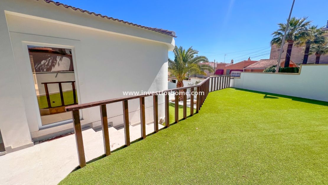 Försäljning - Villa - Torrevieja - Los Balcones