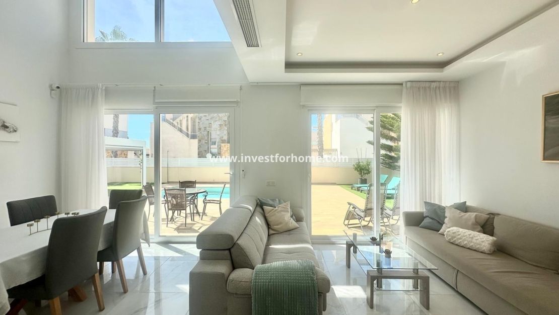 Försäljning - Villa - Torrevieja - Miramar - Torre Del Moro