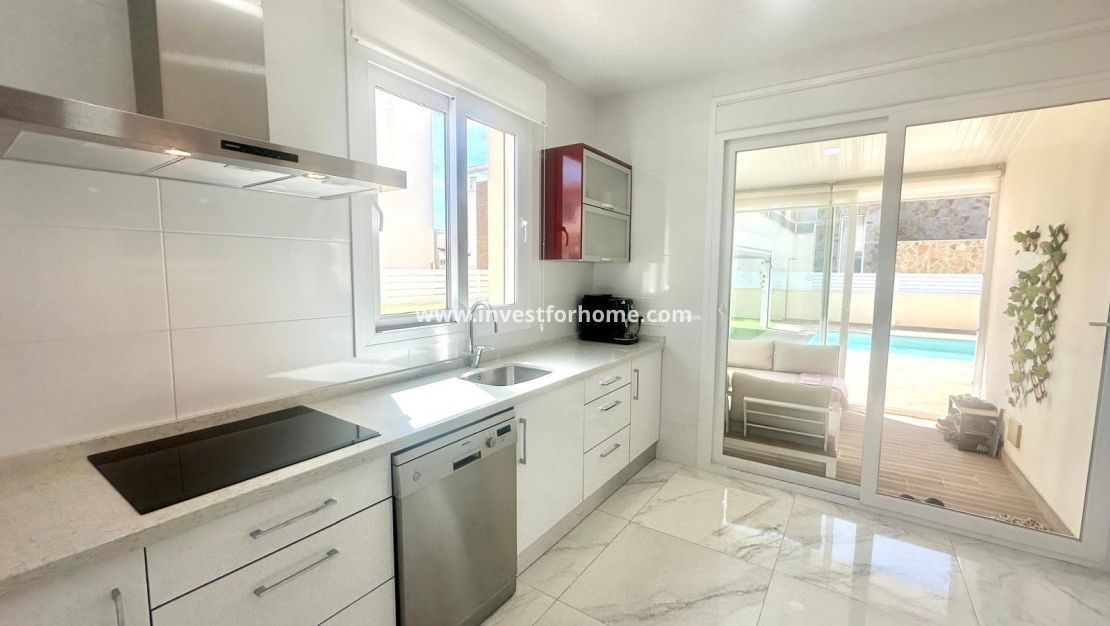 Försäljning - Villa - Torrevieja - Miramar - Torre Del Moro